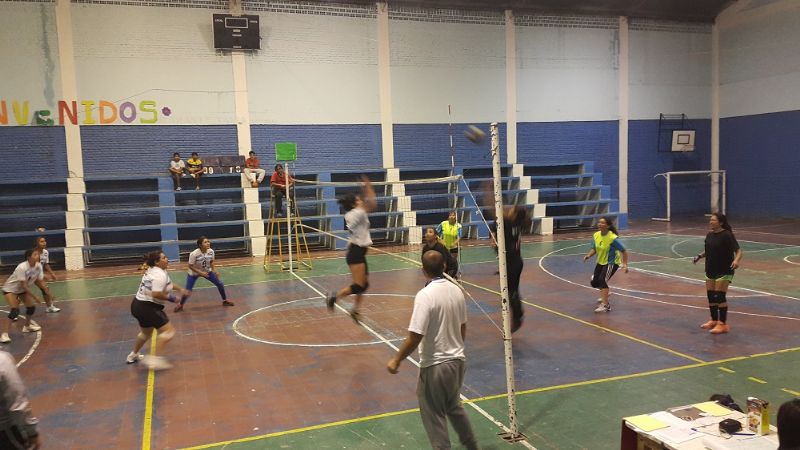 El equipo de vóley femenino de GYMSA se consagró campeón