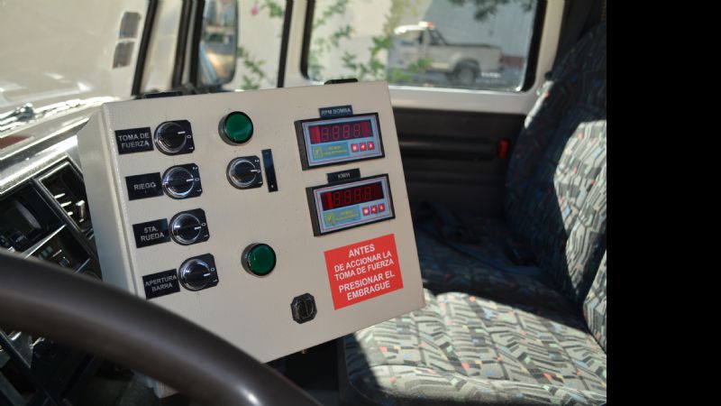 Nuevo equipo distribuidor de asfalto para Vialidad Nacional