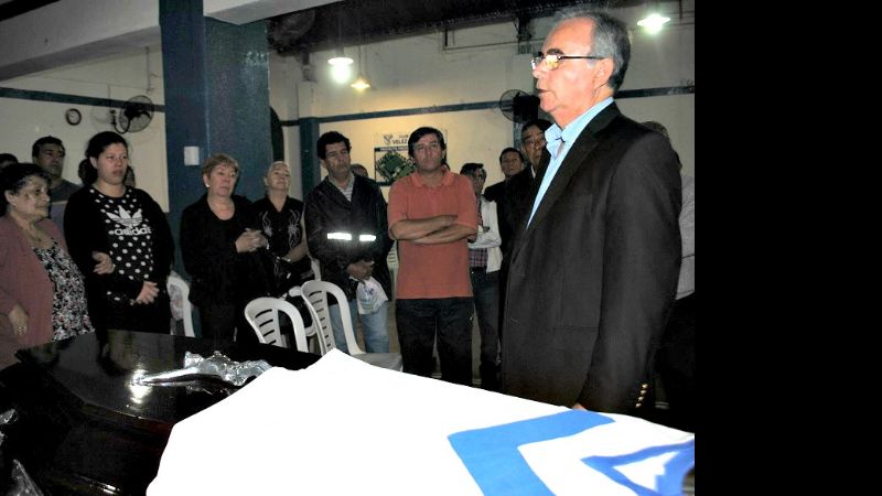 Emotiva despedida al “Coyoyo” Vega en la sede de Vélez