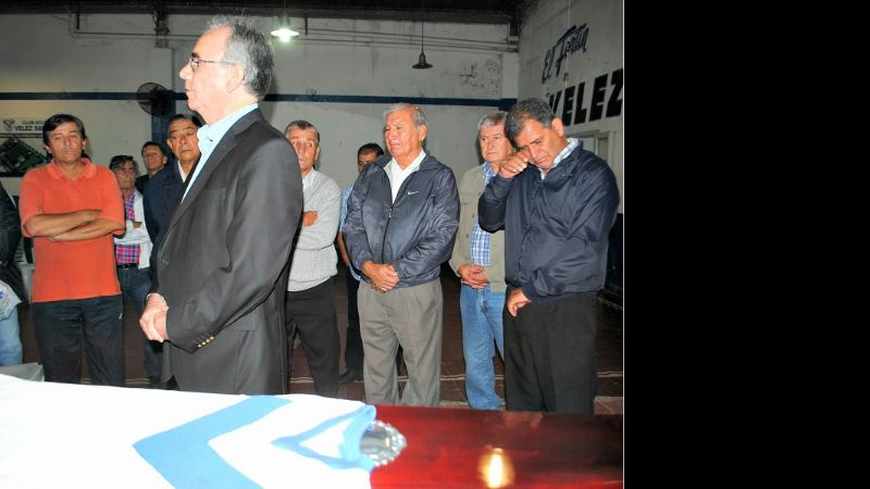 Emotiva despedida al “Coyoyo” Vega en la sede de Vélez