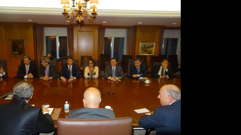 La Gobernadora visitó la Bolsa de Valores de Toronto