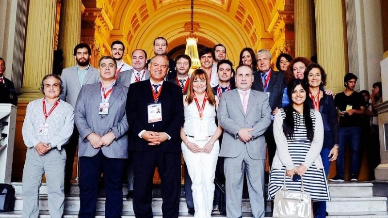 Myrian Juárez participa como veedora de las elecciones en Perú