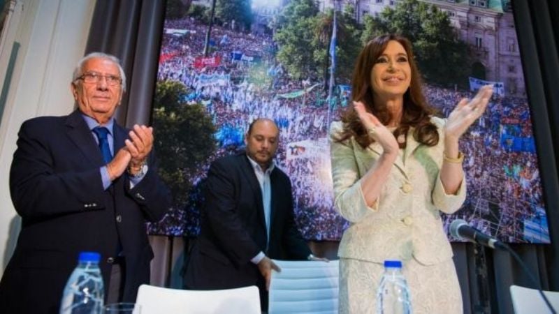 Cristina mantiene un encuentro con diputados del FpV