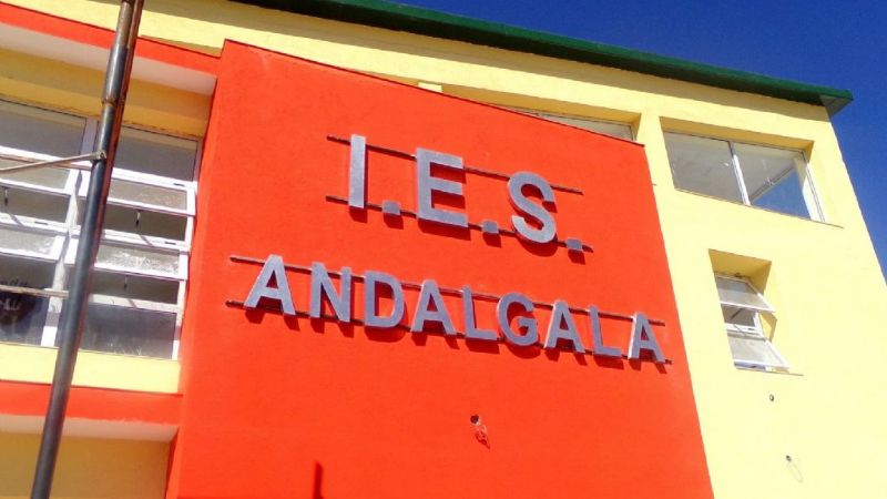 Siguen reclamando la urbanización del IES