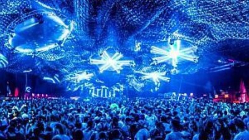 Conmoción por la muerte de cuatro jóvenes en fiesta electrónica