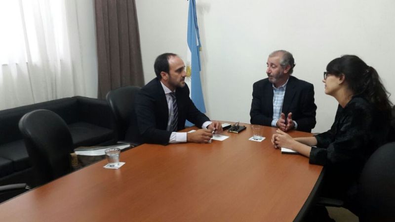 Hernández junto a funcionarios nacionales por la Reforma Política