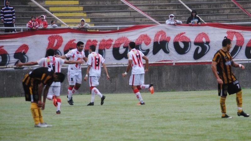 Gran triunfo de Villa Cubas y derrota de Policial