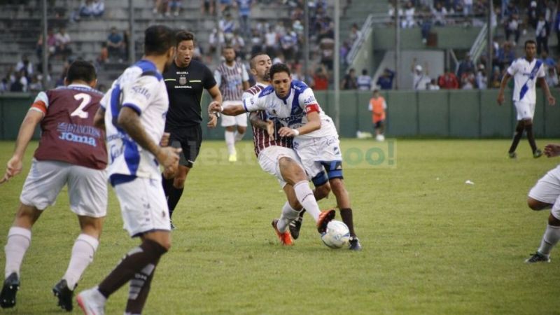 Aconquija venció a Juventud Antoniana, en Salta, y pasó de ronda