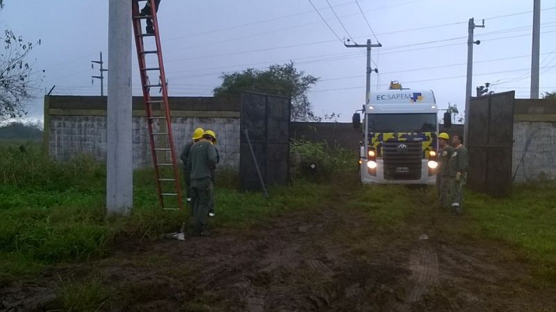 Crecida del río Huacra dejó sin luz a tres localidades catamarqueñas