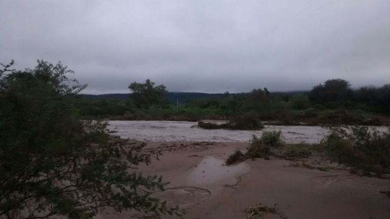 Crecida del río Huacra dejó sin luz a tres localidades catamarqueñas