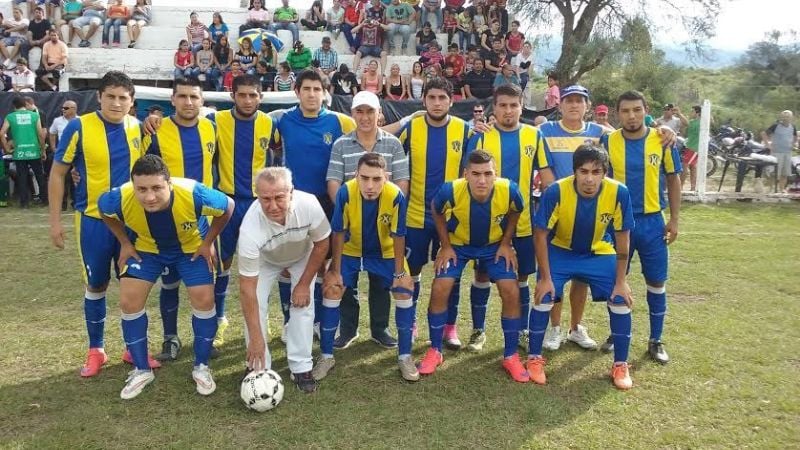 Emotivos regreso a la “A” y homenaje a Rubén Savio en La Merced