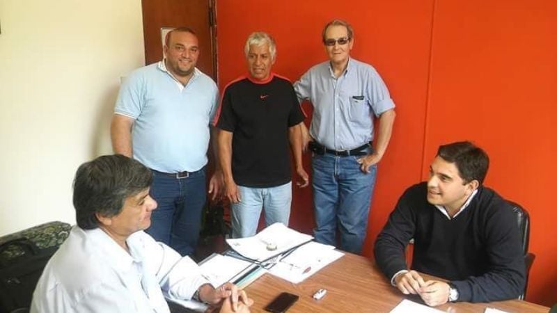 El senador Ramón Seco se reunió con autoridades de El Rodeo