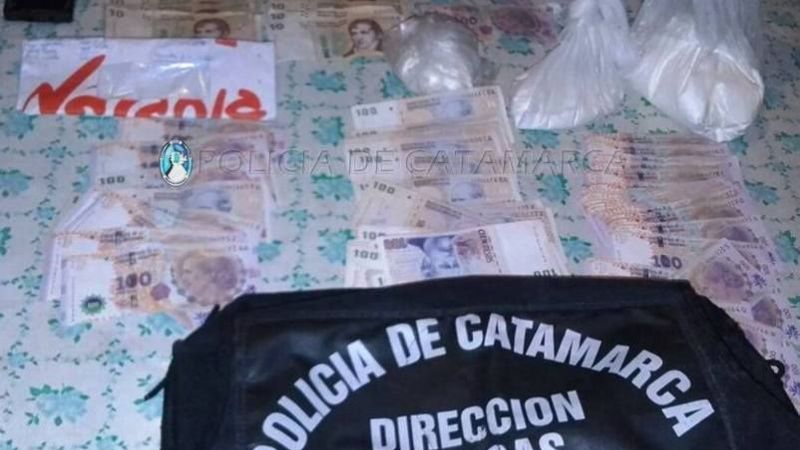 Escapaban de la policía, se escondieron en una casa y fueron atacados por un perro Pampa