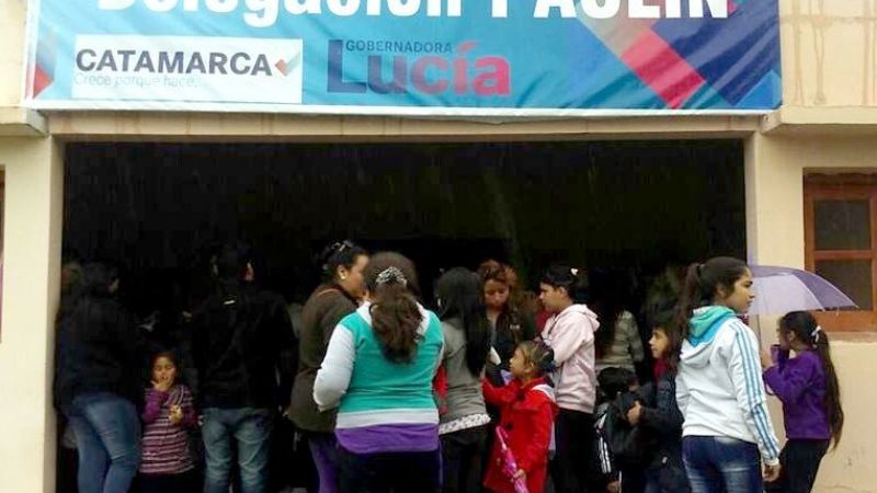 Convocan a emprendedores y artesanos de Paclín a inscribirse para el Poncho