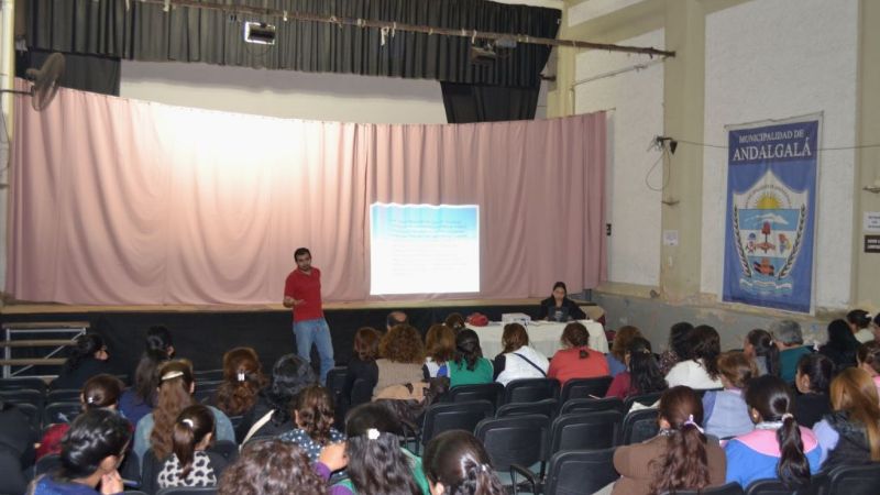 Iniciaron las capacitaciones para la Feria de Ciencias y Olimpiadas