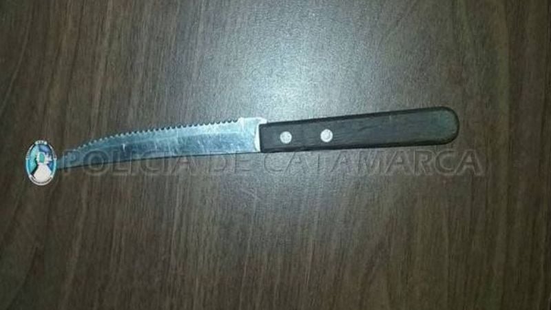 Arrestan a un hombre y secuestran un cuchillo