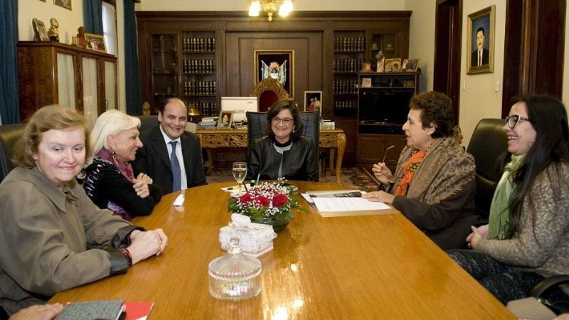 Escribanos en Casa de Gobierno