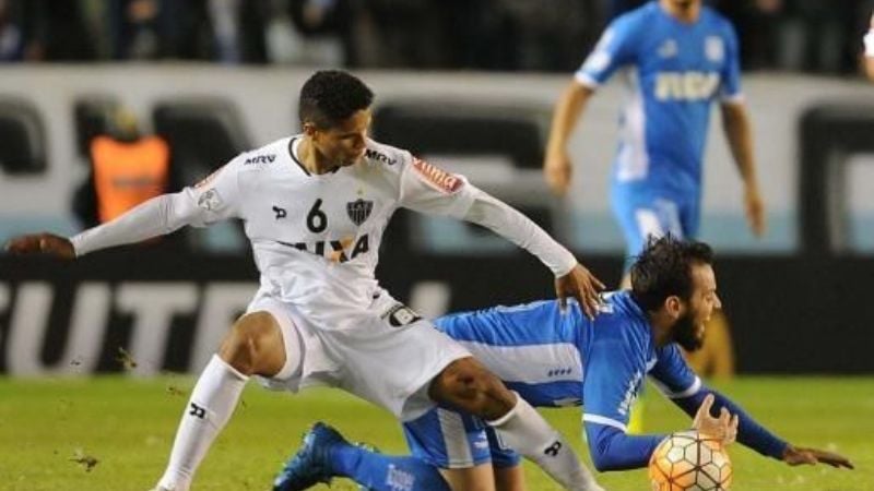 Racing no encontró el gol y empató 0 a 0 con el Mineiro