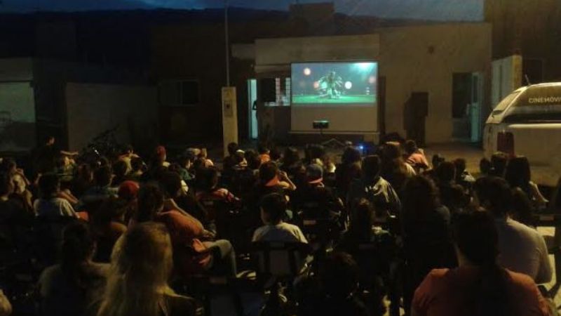 El cine móvil en Valle Chico y en el Museo de la Virgen
