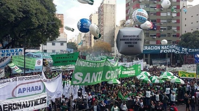 Las cinco centrales gremiales se movilizan en contra del Gobierno