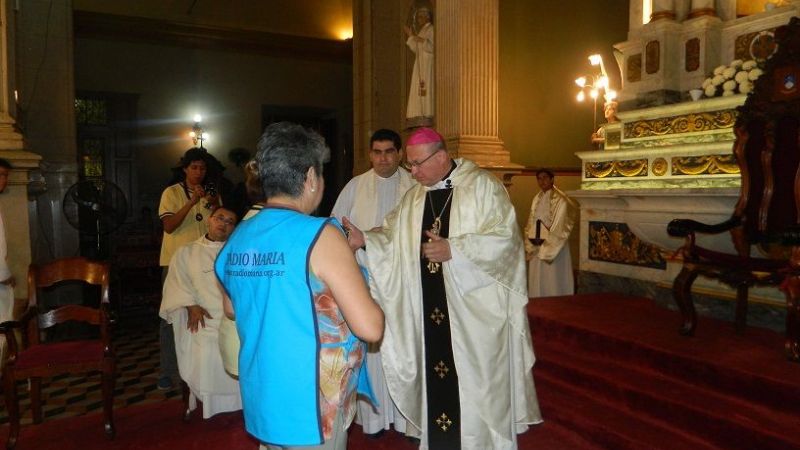 Los medios de comunicación le rindieron homenaje a la Virgen