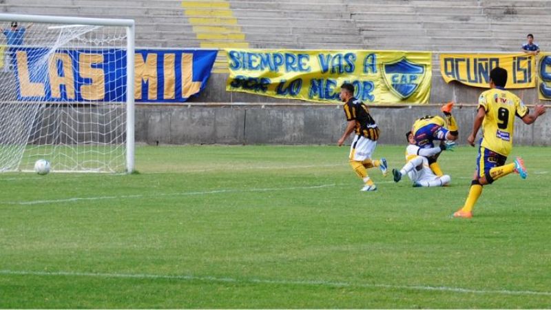 V. Cubas madrugó y ganó, como “Poli” en el estadio, a puro gol