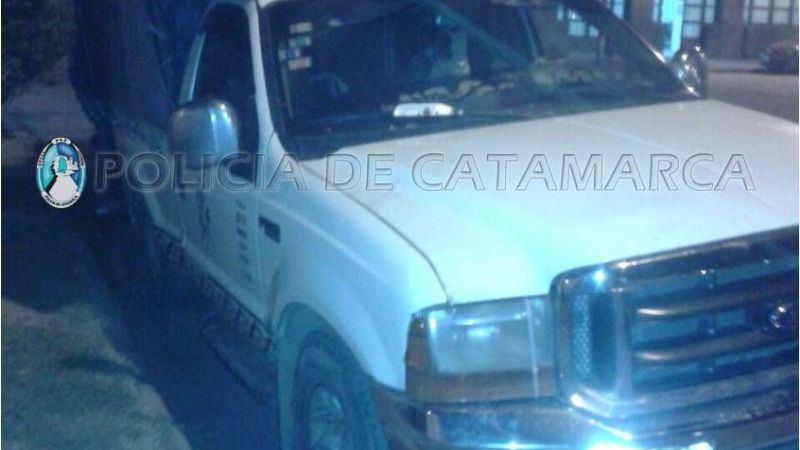 Retienen camioneta que llevaba 80 bolsas de carbón