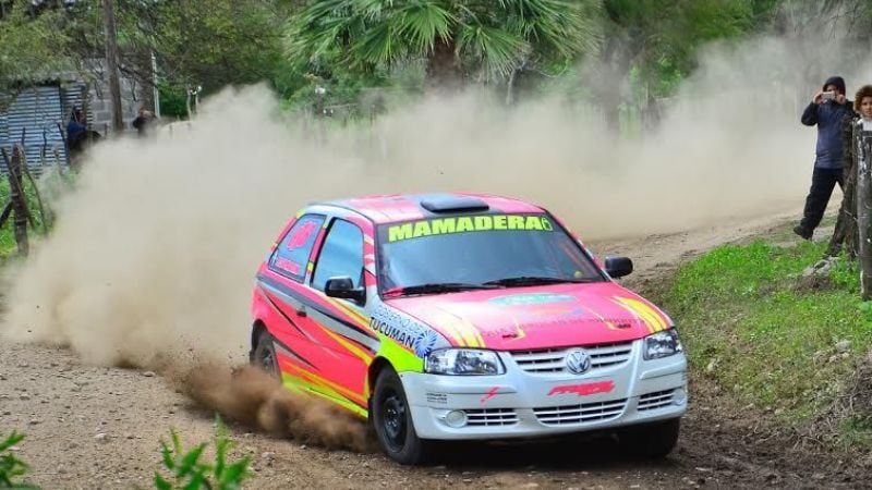 Carlos Prevedello Jr. va ganando el Rally de Valle Viejo