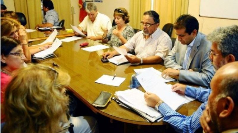 Gremios se reúnen con Gutiérrez por irregularidades