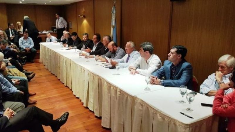 Se conformó la "Lista Unidad Justicialista", encabezada por Gioja y Scioli