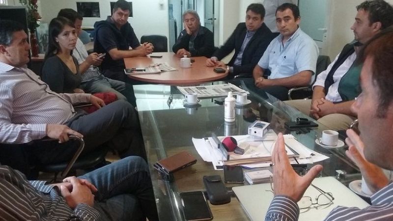 Reclamo unánime para la utilización de la línea eléctrica Santa Cruz-Las Antenas