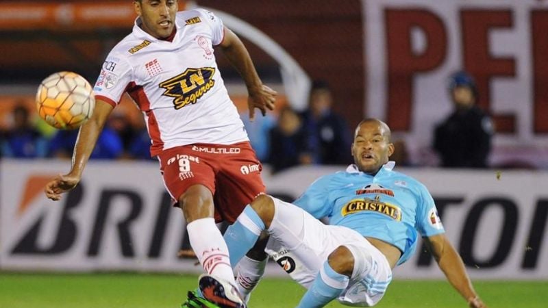 Huracán venció 4-2 al Sp. Cristal y se ilusiona en la Libertadores