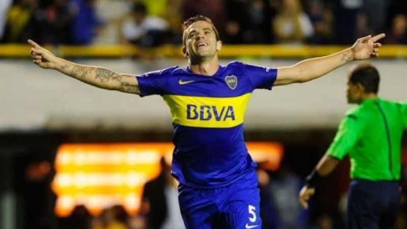 En Boca aparecieron los "referentes" y venció 3-1 al Bolivar