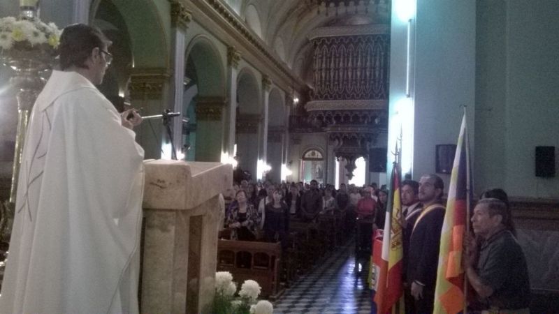 Las colectividades y los pueblos originarios rindieron su homenaje a María