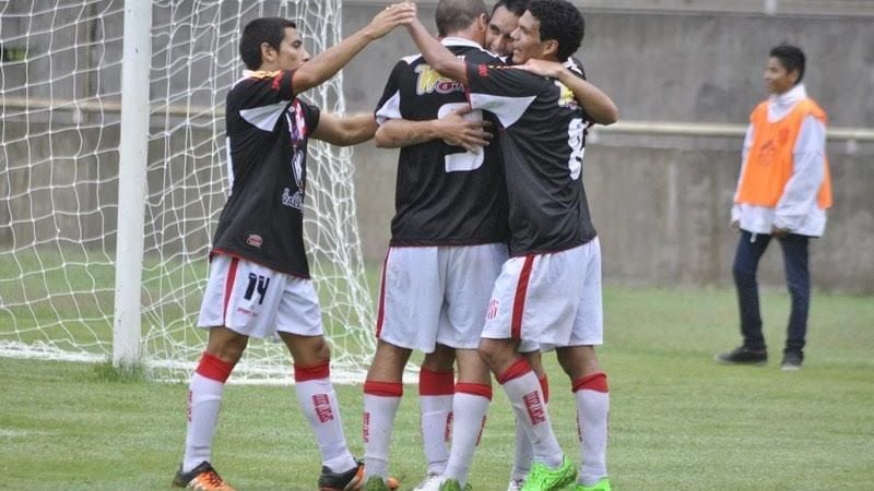 Villa Cubas ganó 3-1, es puntero y clasificó a los “play off”