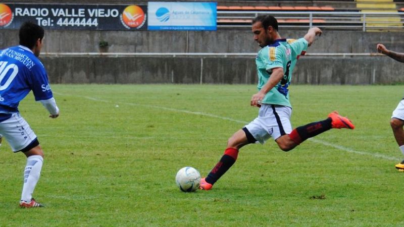 San Lorenzo de Alem logró un triunfo que lo aleja del descenso