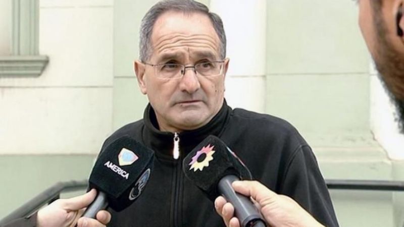 Cura que prohibió minifaldas, calzas y escotes en su iglesia, justificó la medida