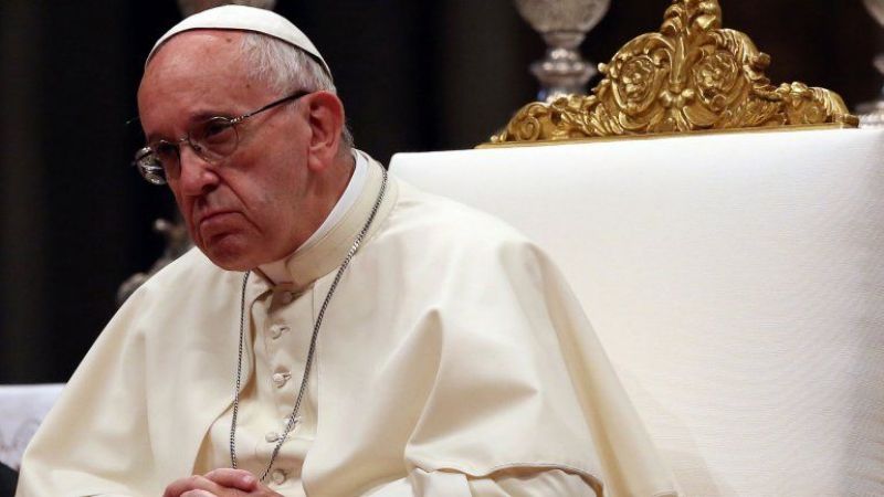 Francisco quiere "que la iglesia se meta en la gran política"