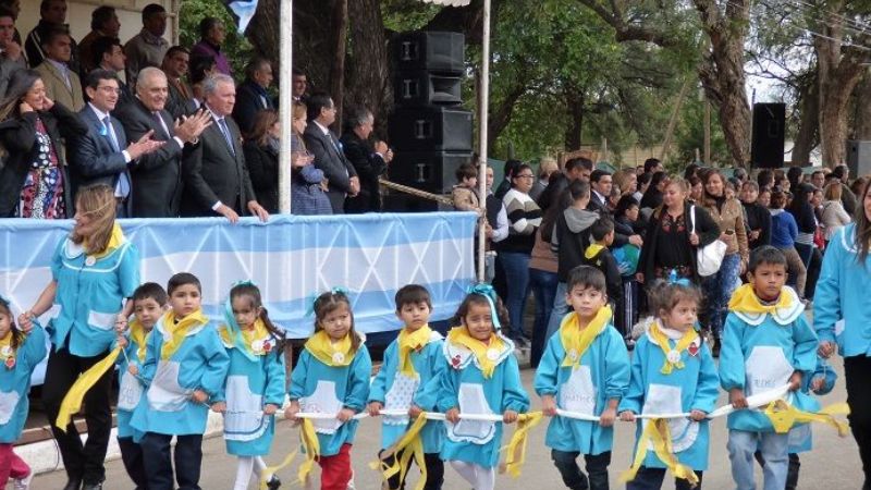 Color y sentimiento en el acto por el 190º aniversario del Natalicio de Esquiú