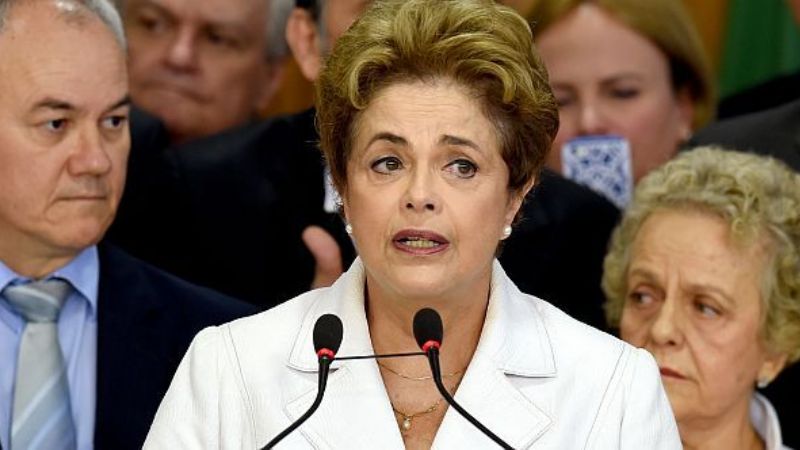 Dilma dijo que sufre un "golpe " y llamó a brasileños a estar "movilizados"