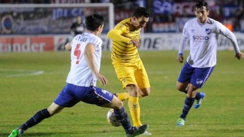 Boca volvió de Montevideo con un valioso empate a te nacional