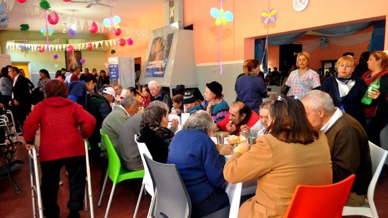 Emotivo festejo por los 89 años del Hogar de Ancianos