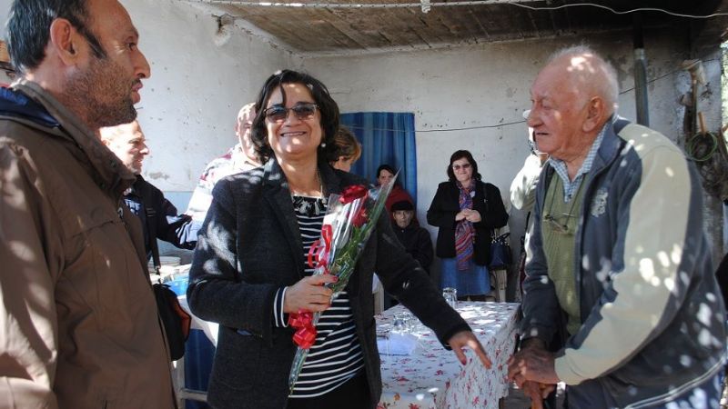 Don Espeche y otras tres familias cuentan con sus nuevas viviendas