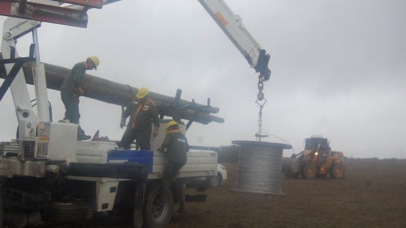 Intensos trabajos para restablecer el servicio de energía en el Este