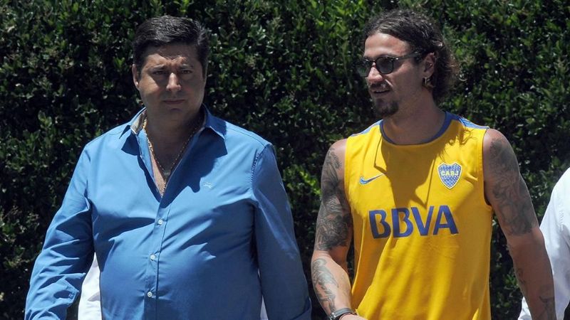 Angelici postergó definiciones sobre la situación de Osvaldo
