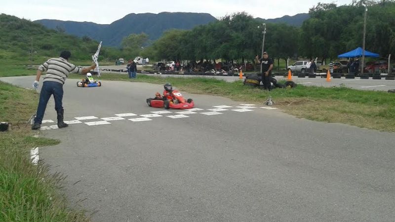 El karting volvió con todo el kartodromo de Payahuaico