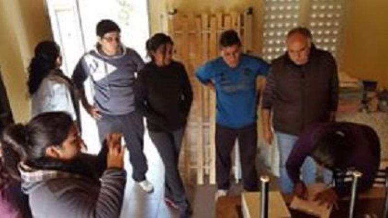 Ayuda solidaria tras el incendio de la vivienda de una familia