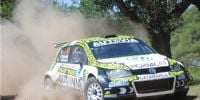 AUGUSTO D'AGOSTiNI con el Volkswagen Gol Trend de la Maxi Rally. 