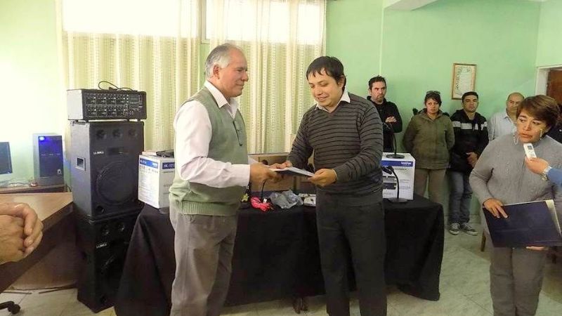 Municipio de Tinogasta entregó aporte al CD