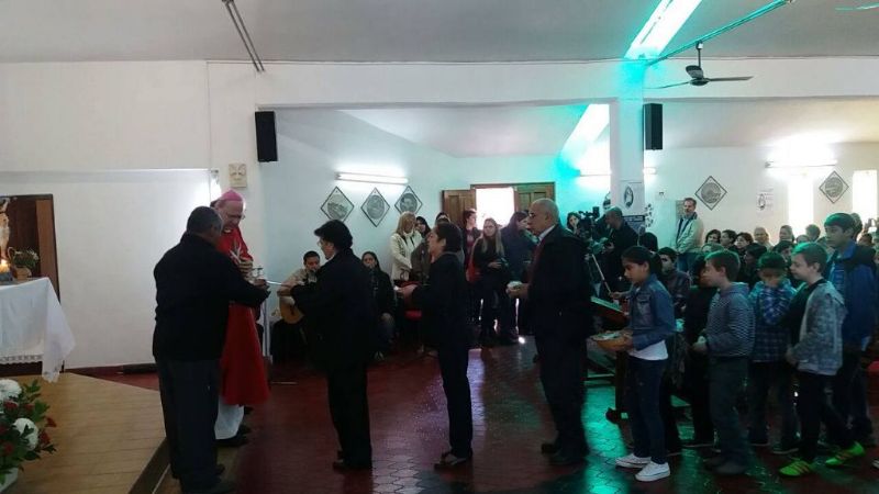 Emotiva ceremonia de inauguración del campanario de la capilla de Fátima